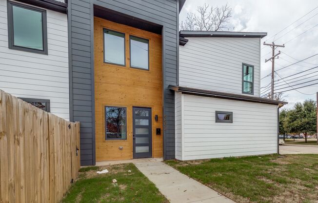 Modern Elegance Near Downtown Dallas – Brand-New Luxury Living Awaits!