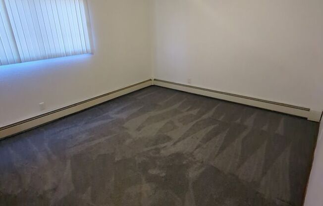2 beds, 1 bath, 815 sqft, $975, Unit 1014-011