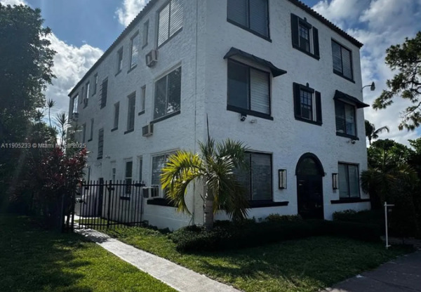 444 PONCE DE LEON BLVD