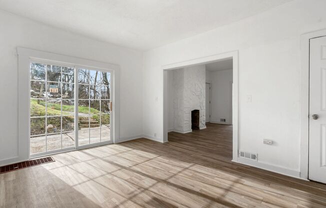 Stunning 3 bedroom home in Penn Hills available now!