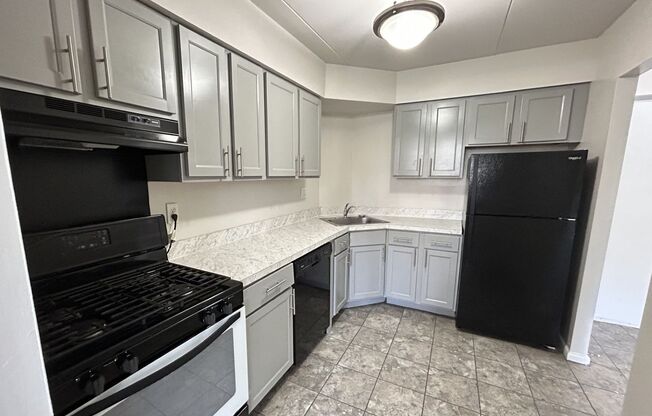 1 bed, 1 bath, 775 sqft, $1,279, Unit 102