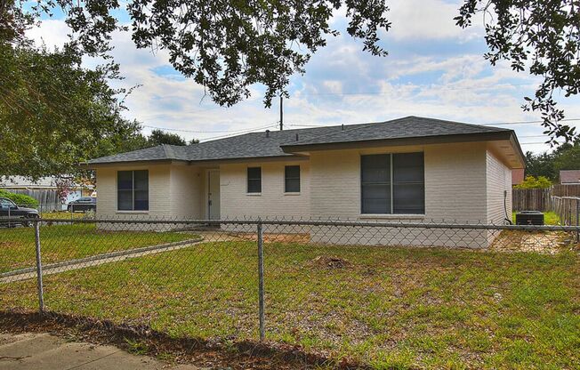 2202 Saxony - 4/bedroom 2/bathroom - $1795/month