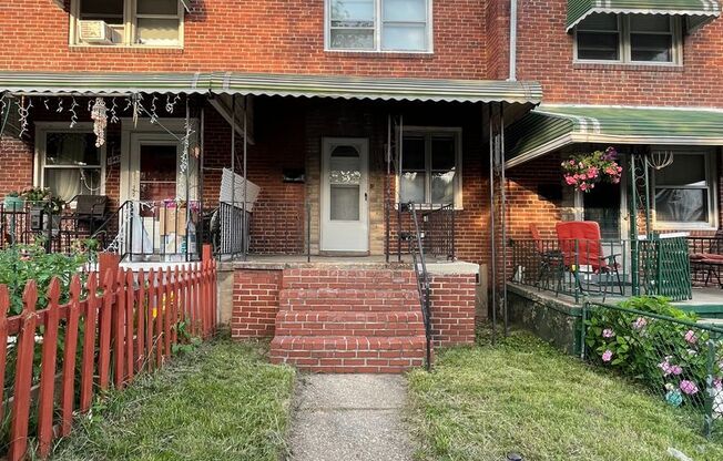 Freshly Renovated Row Home with Beautiful Kitchen!