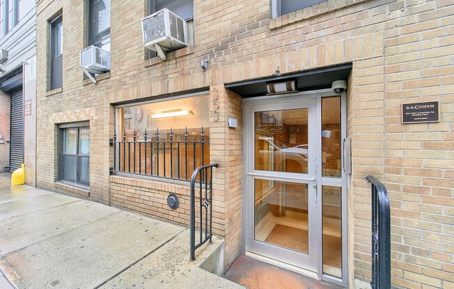 Studio, 1 bath, $2,950, Unit 2C