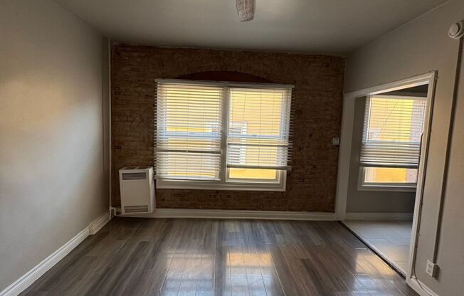 Studio, 1 bath, 440 sqft, $1,233, Unit 102a
