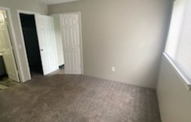 2 beds, 2 baths, 856 sqft, $920, Unit 2726-1210