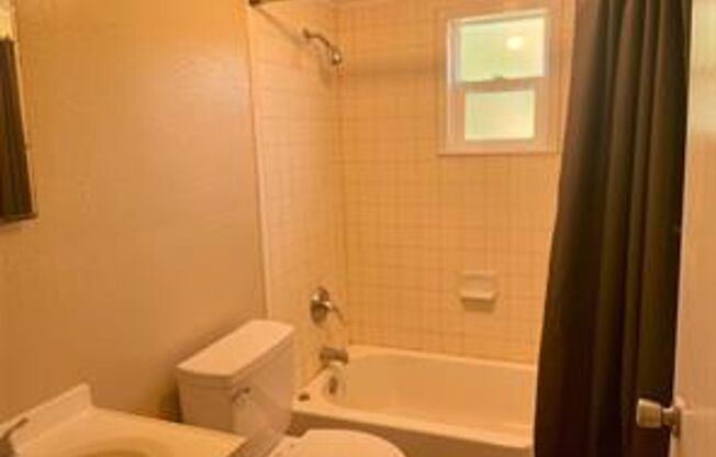 2 beds, 1 bath, $1,450