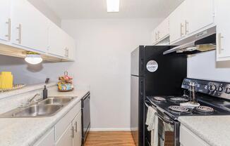 1 bed, 1 bath, 620 sqft, $649