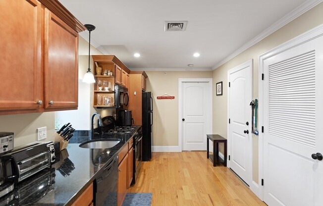 75 Pine St Apt 22