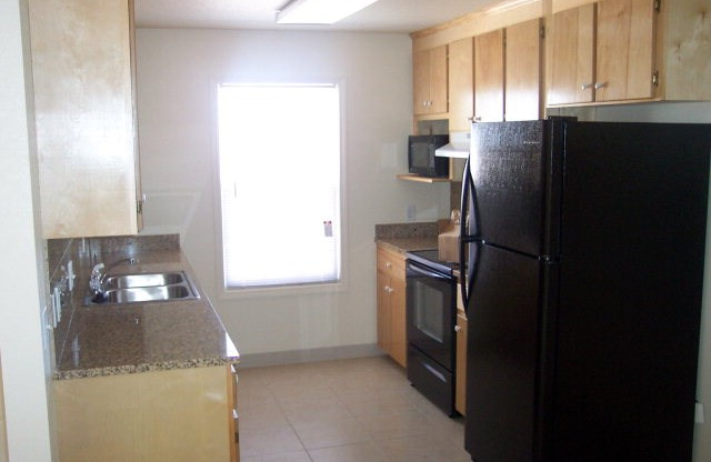1 TAYLOR PL
