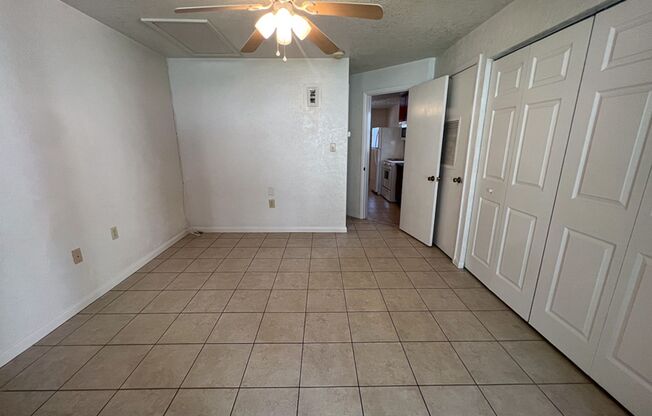 1 bed, 1 bath, 472 sqft, $950, Unit 6