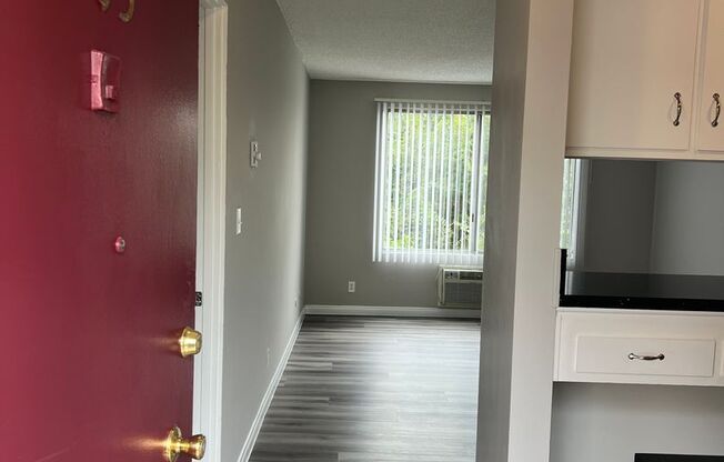 Woodbridge Village Apartments - 1900 N. MARIANNA AVE.