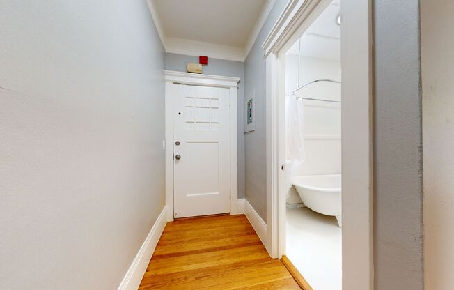 Studio, 1 bath, 373 sqft, $1,600, Unit 328