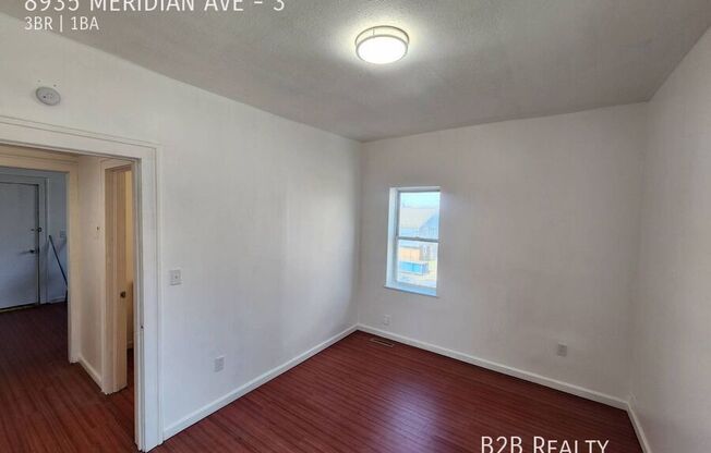 8935 MERIDIANAVE