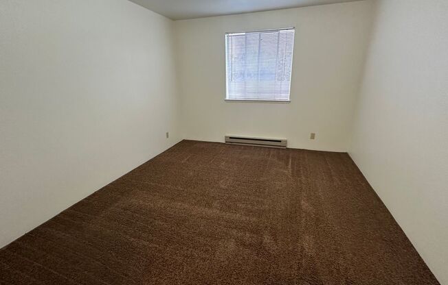 2 beds, 1.5 baths, 950 sqft, $1,650, Unit B206