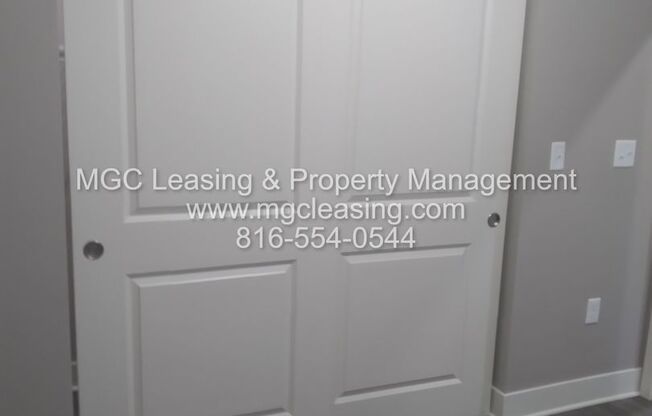 Studio, 1 bath, 497 sqft, $957, Unit 5620-1E NE 80th Ter