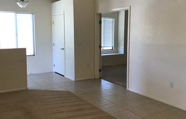 Great 2 bedroom condo Blue Diamond/Durango 1500/mo
