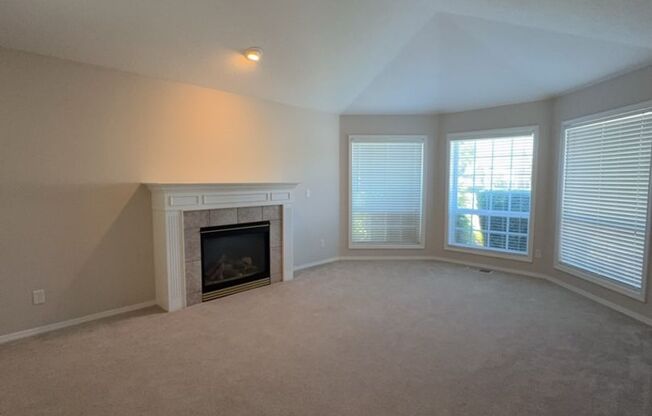 Three Bedroom, Two Bath in the Vineyards Neighborhood