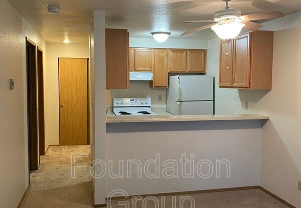 916 N 104 ST