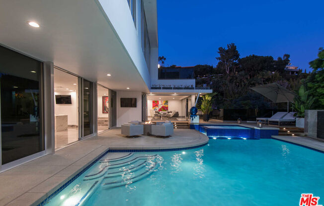 1250 ANGELO DR