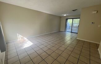 3 beds, 1.5 baths, $2,295, Unit 4