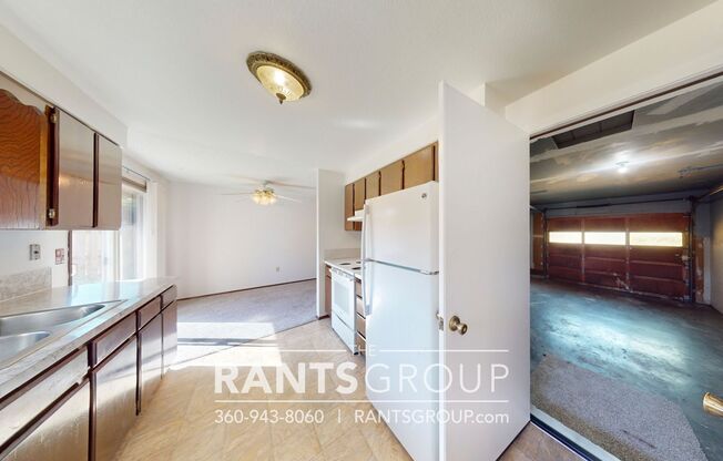 2 beds, 1 bath, 807 sqft, $1,650, Unit 3330