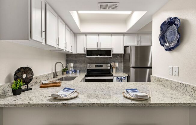 1 bed, 1 bath, 700 sqft, $957, Unit 223