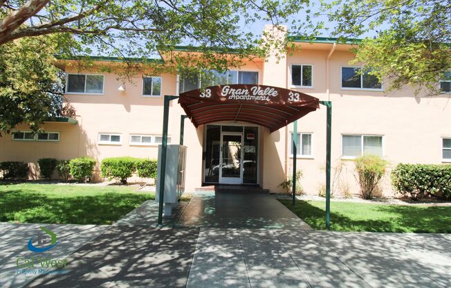 $1895 - 1 Bed/1 Bath Upstairs Apt. Near Downtown SJ, 1/2 Block from Lightrail