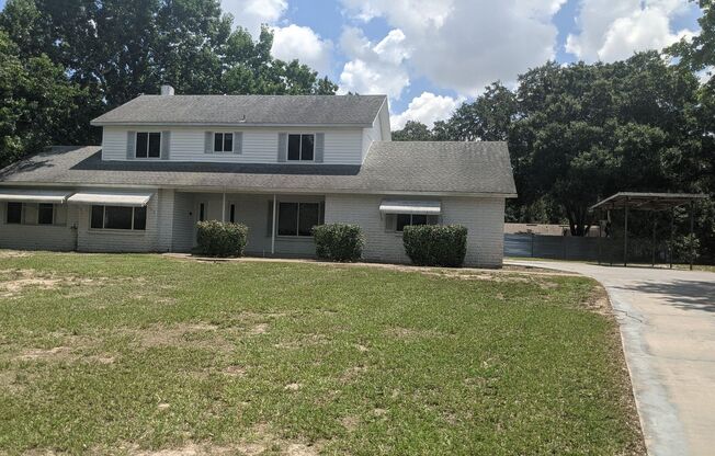 3 Bedroom 3.5 Bath Pool Home-No HOA