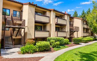 Dazzling 2-bedroom Condo for Rent - Warm Springs!
