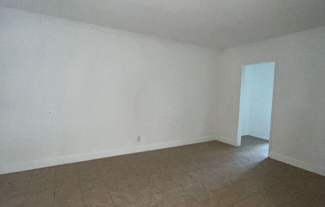 1 bed, 1 bath, $1,000, Unit 530 # 1