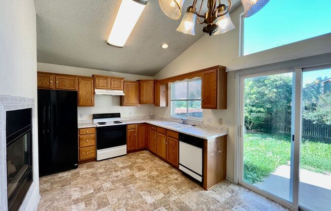 4 Bedroom Rancher in Sundown w/ NEW CARPET!!
