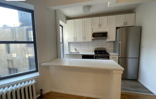 536 E 82 ST