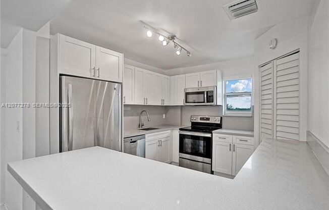 9273 Collins Ave cu-309, Surfside, FL 33154