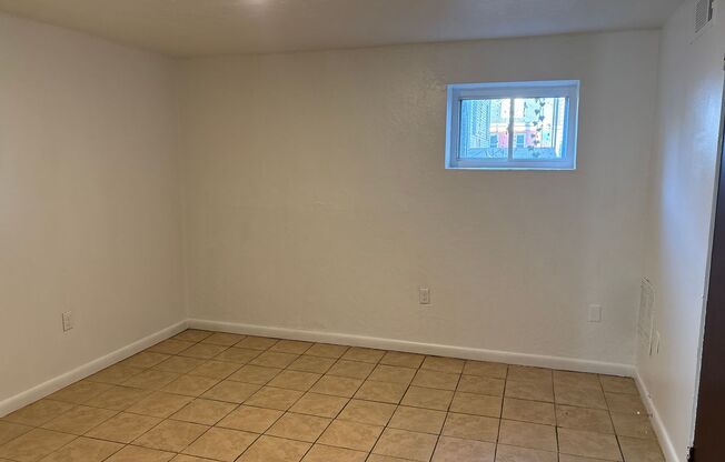 1 Bedroom 1 Bath Apartment in Building Near Farquhar Park, Laundry-York City 1/2 Off 2nd Months Rent!
