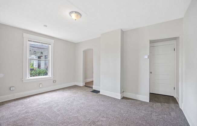 HOOVEN:  Cute 3 bedroom 1 bath home.