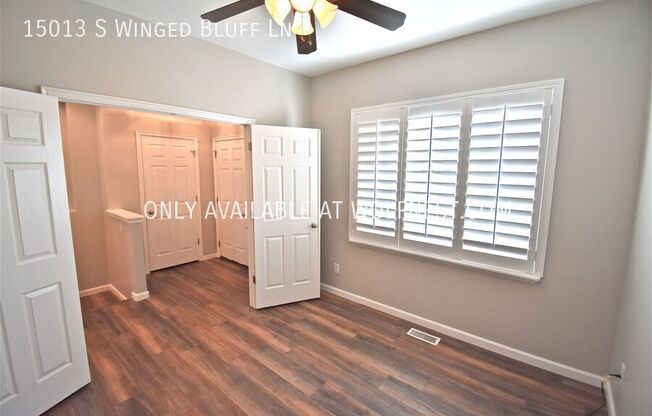 15013 S WINGED BLF LN
