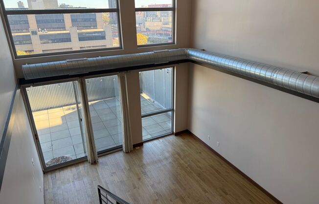 3 beds, 2 baths, $3,099, Unit #707