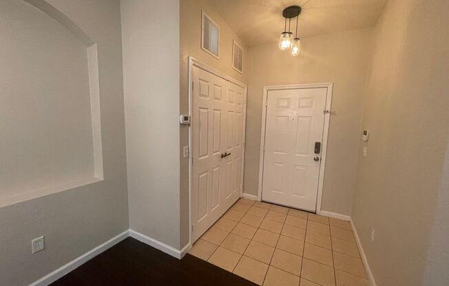 Affordable Elegance! 3 Bed 2 Bath Condo in Kissimmee!