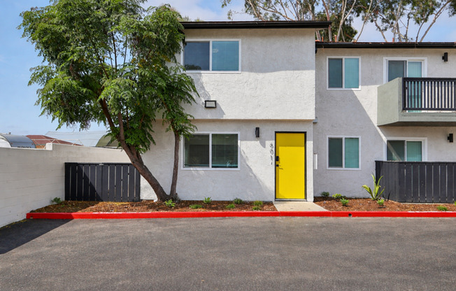2 beds, 1.5 baths, 1,215 sqft, $3,840, Unit 601