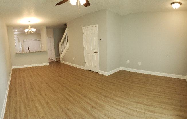 8671 HUNTERS KY CIR