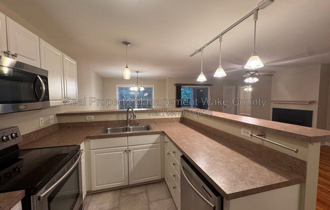3812 WELLINGTON RDG LOOP