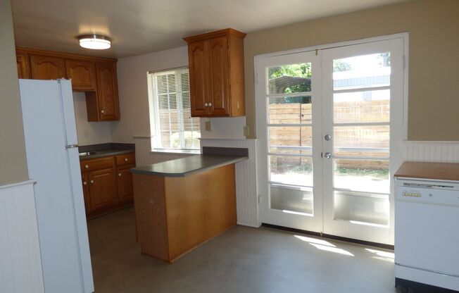 2 bedroom 1 bathroom Home