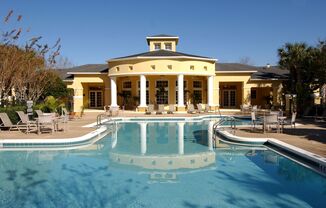 Beautiful 2BR Condo in Prime Orlando Location ~ No carpet!