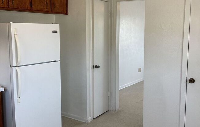 2 beds, 1 bath, $700, Unit 601 Westview Circle - Unit C