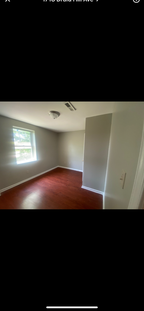 2 beds, 1 bath, $1,200