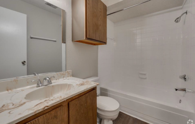 1 bed, 1 bath, 800 sqft, $915, Unit 1612