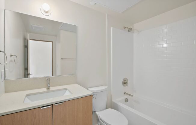 1 bed, 1 bath, $2,495, Unit 305