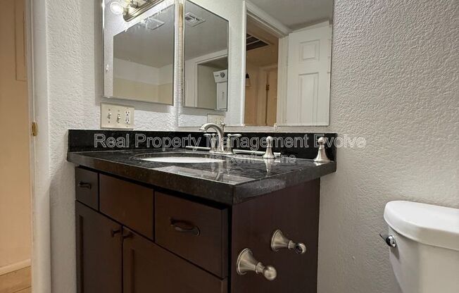 2 beds, 1 bath, 763 sqft, $995, Unit 119