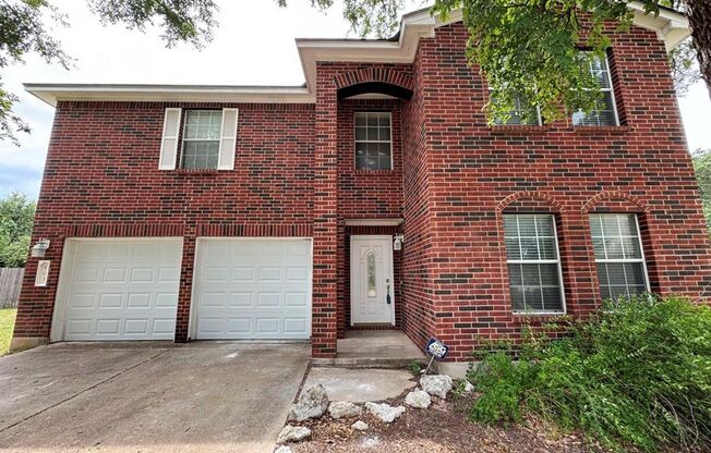 Welcome to 103 Grant Court – a spacious retreat nestled on a quiet cul-de-sac!